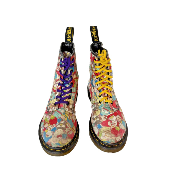 Dr. Martens 50th Anniversary Sanrio Hello Kitty Boots Limited Edition - Picture 8 of 14